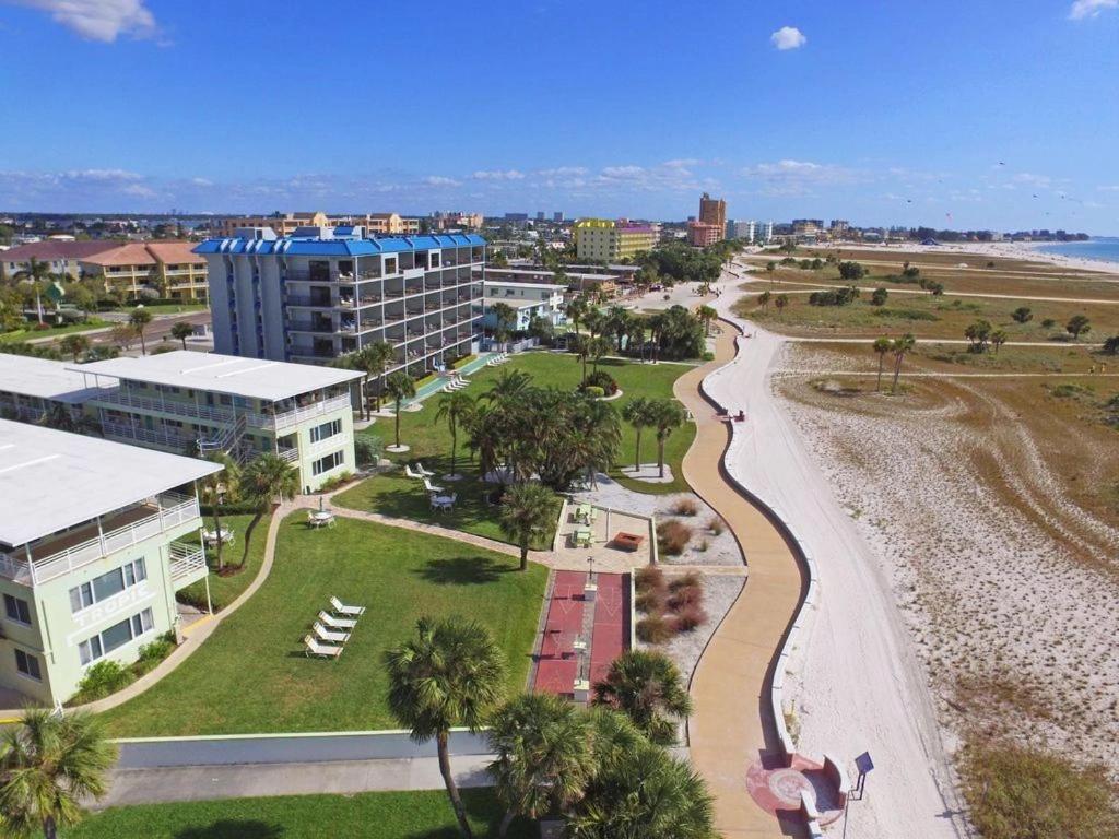 Tropic Terrace #41 - Beachfront Resort St. Pete Beach Kültér fotó